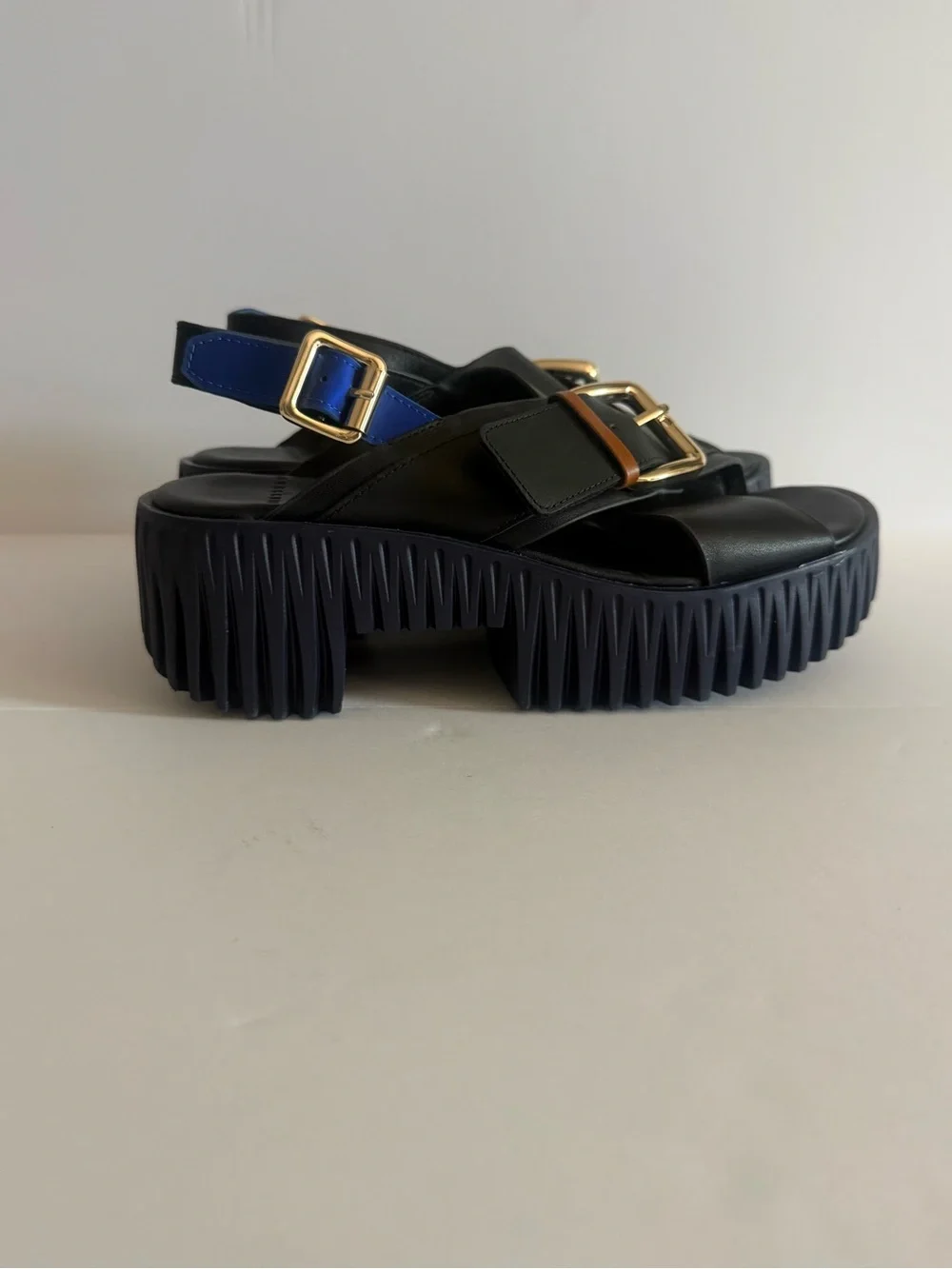 4CCCCEES Leather Buckle Sandals with Gold Hardwar size8.5